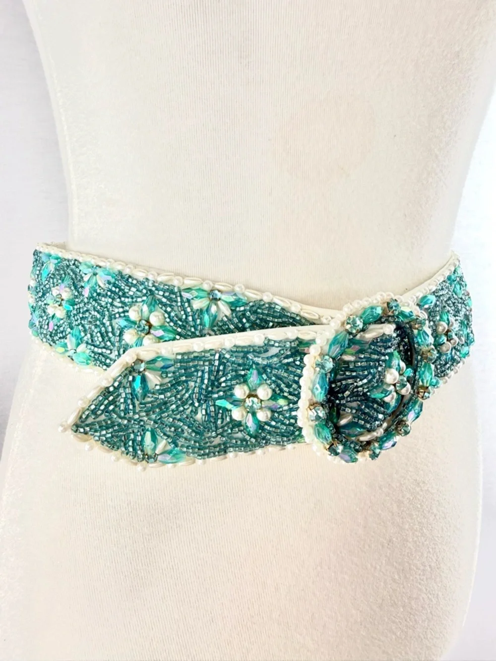 HARIELA'S Vintage Turquoise Floral Beaded Circle Buckle Statement Belt